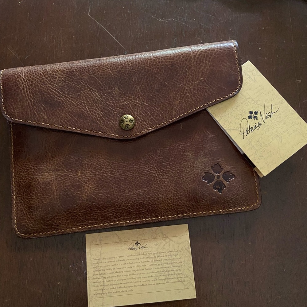 Patricia Nash large clutch
